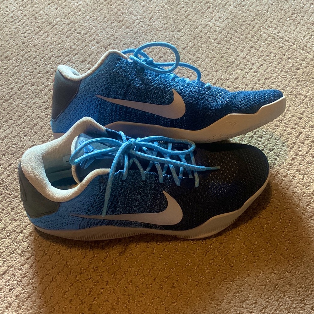 Mens Nike Kobe Shoes - Excellent Condition